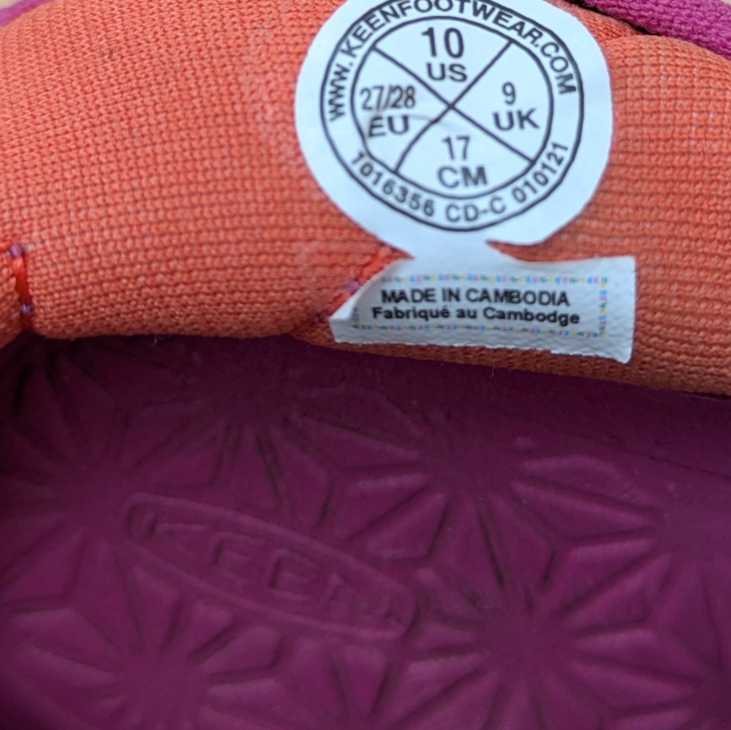 Keen sandals - size 27/28