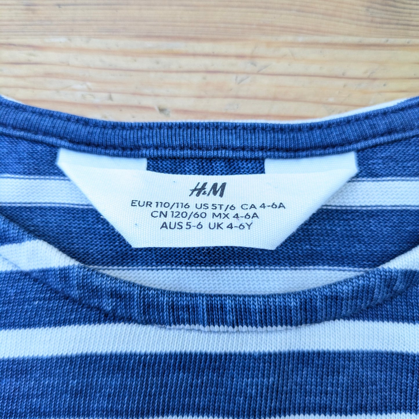 H&M striped shirt - 5-6 yrs / 110-116