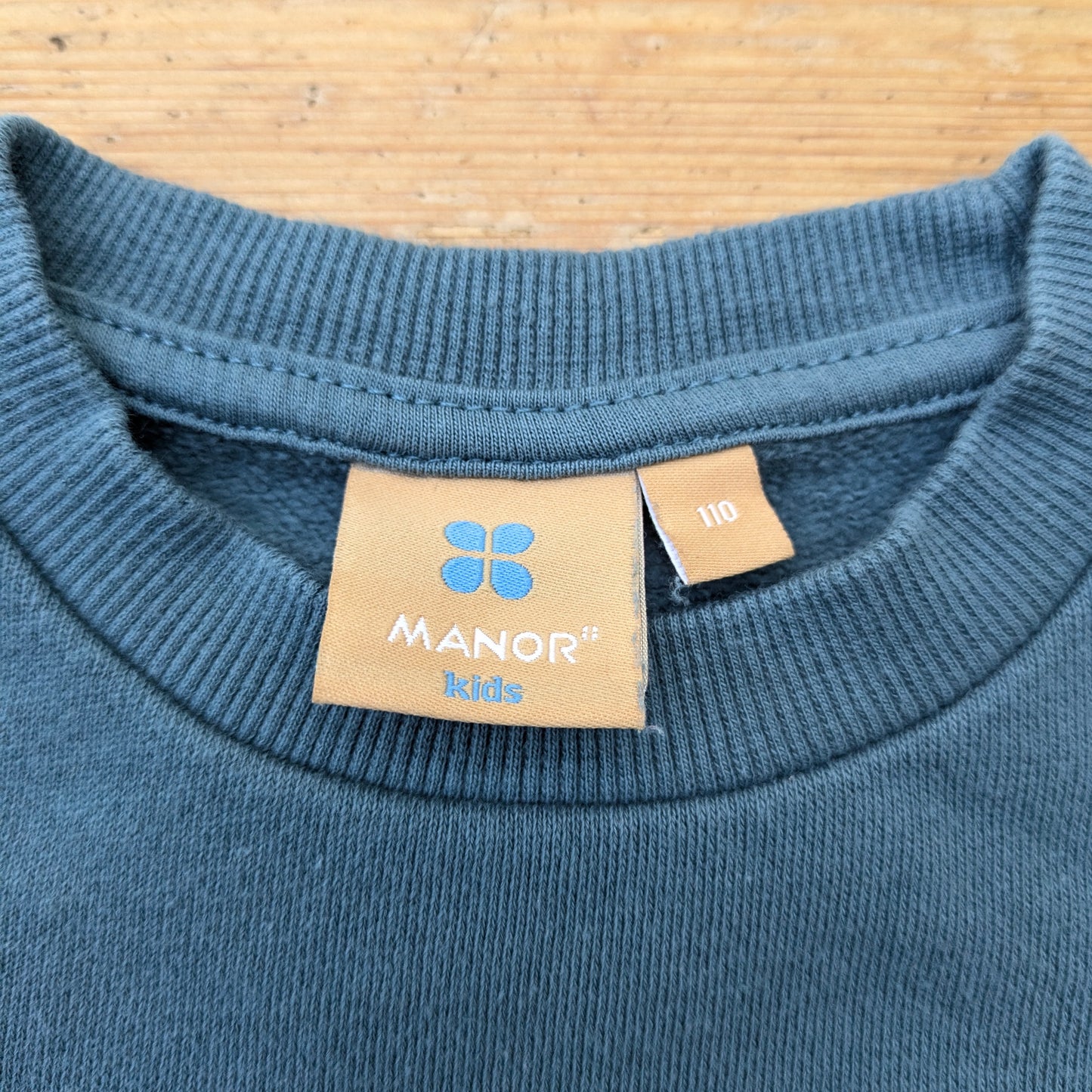 Manor sweatshirt- 5-6 yrs / 110-116 cm
