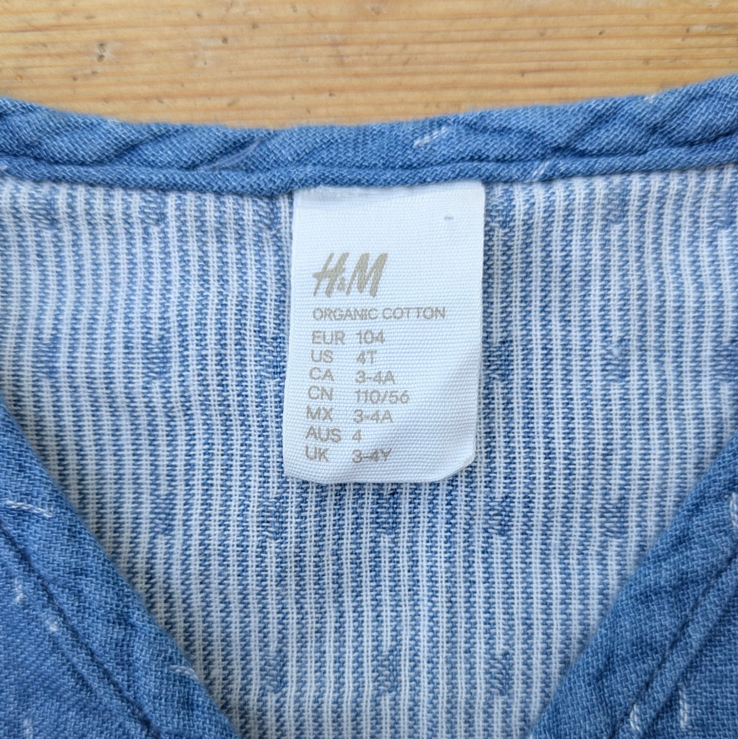H&M vest- 4 yrs / 104