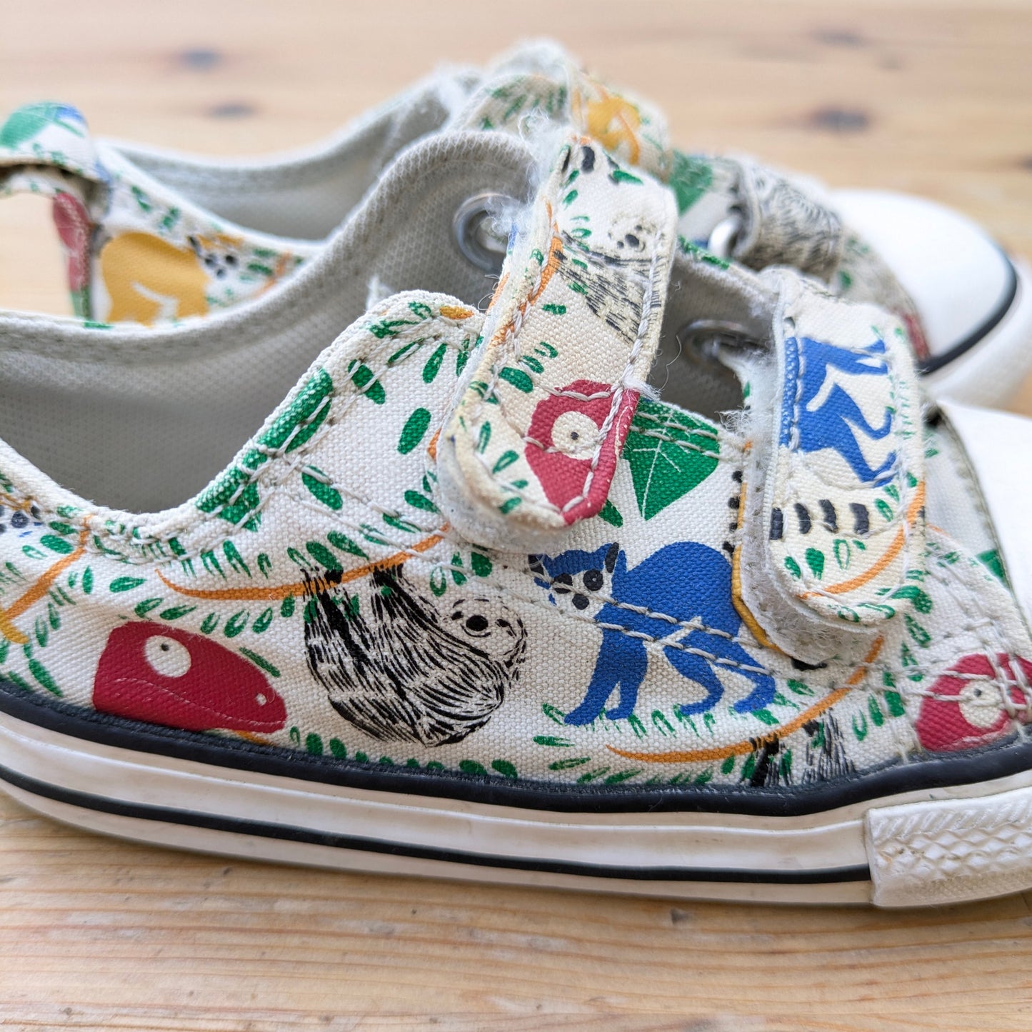 Converse shoes - size 23