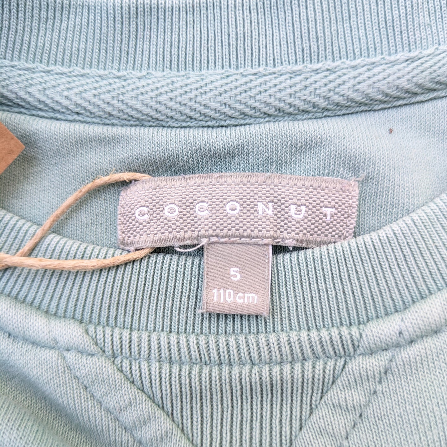 Coconut sweatshirt- 5-6 yrs / 110cm