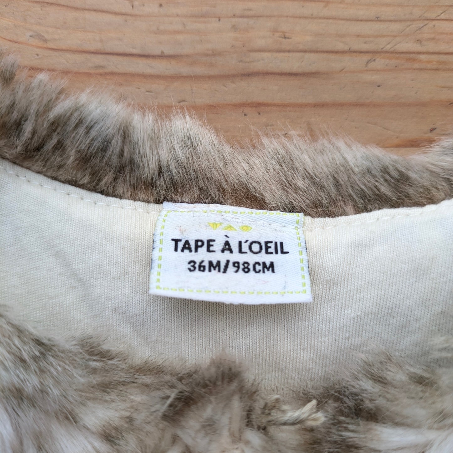 tap à l'oeil furry vest - 3 yrs / 98cm (Copy)