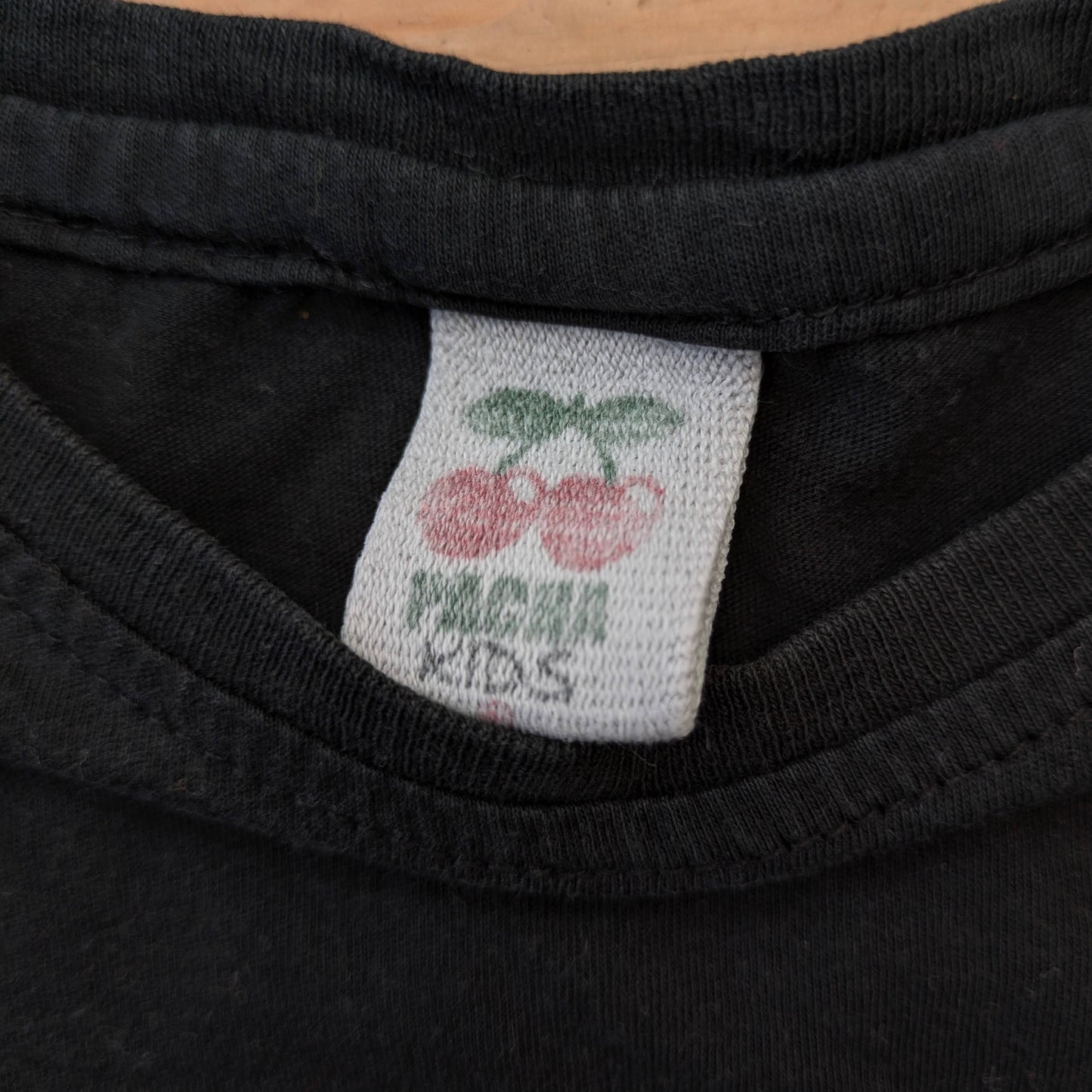 Pacha t-shirt - 3-4 yrs