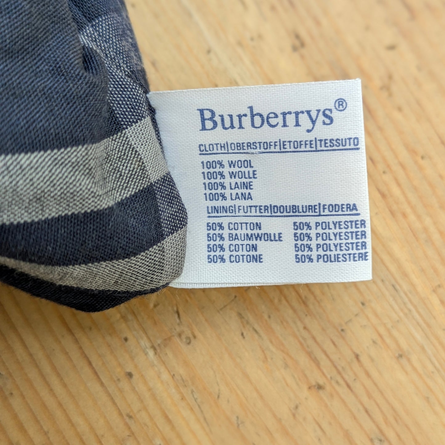 Burberry wool coat 4-5 yrs