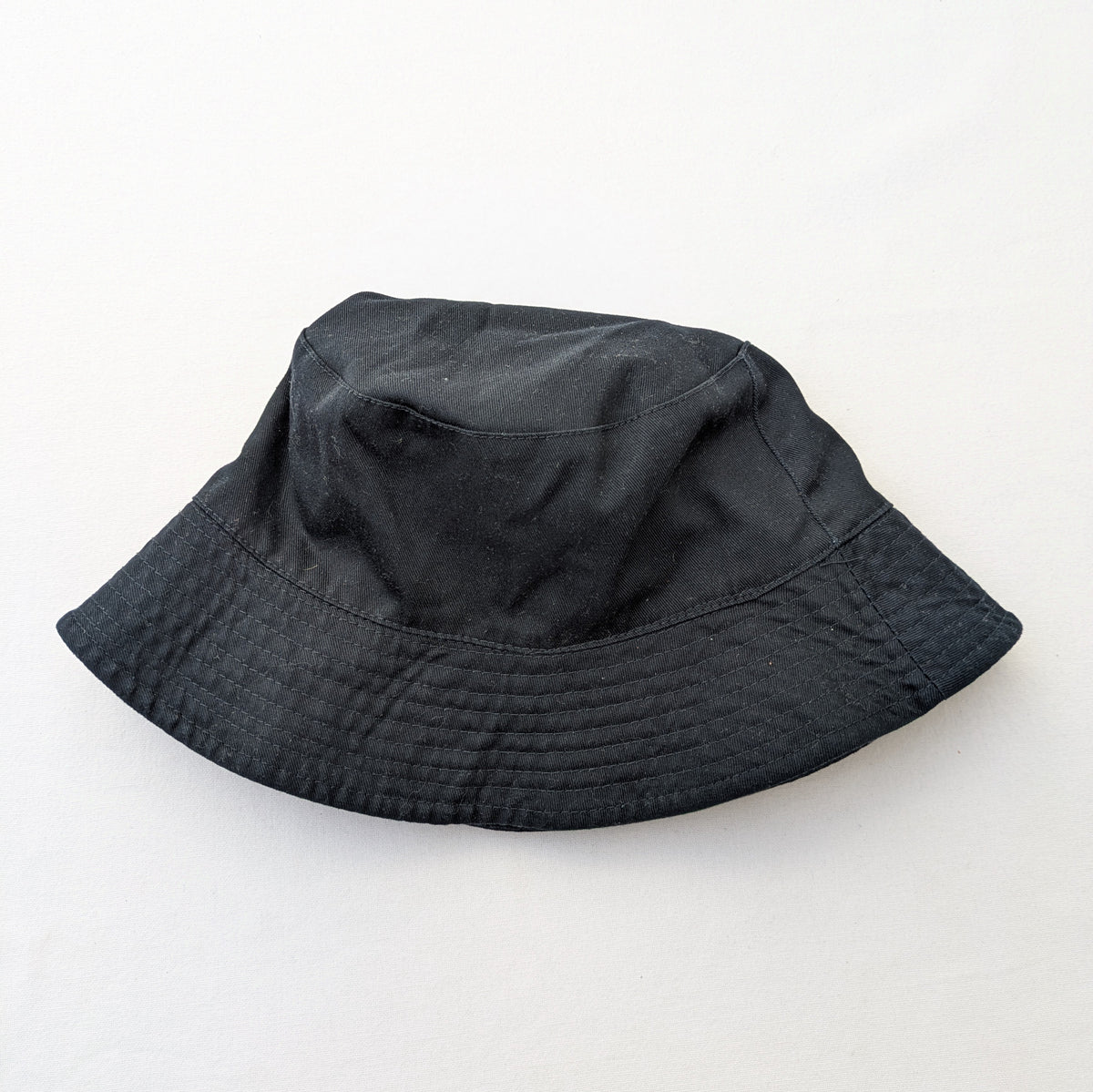 Black Bucket Hat - 8-10 yrs