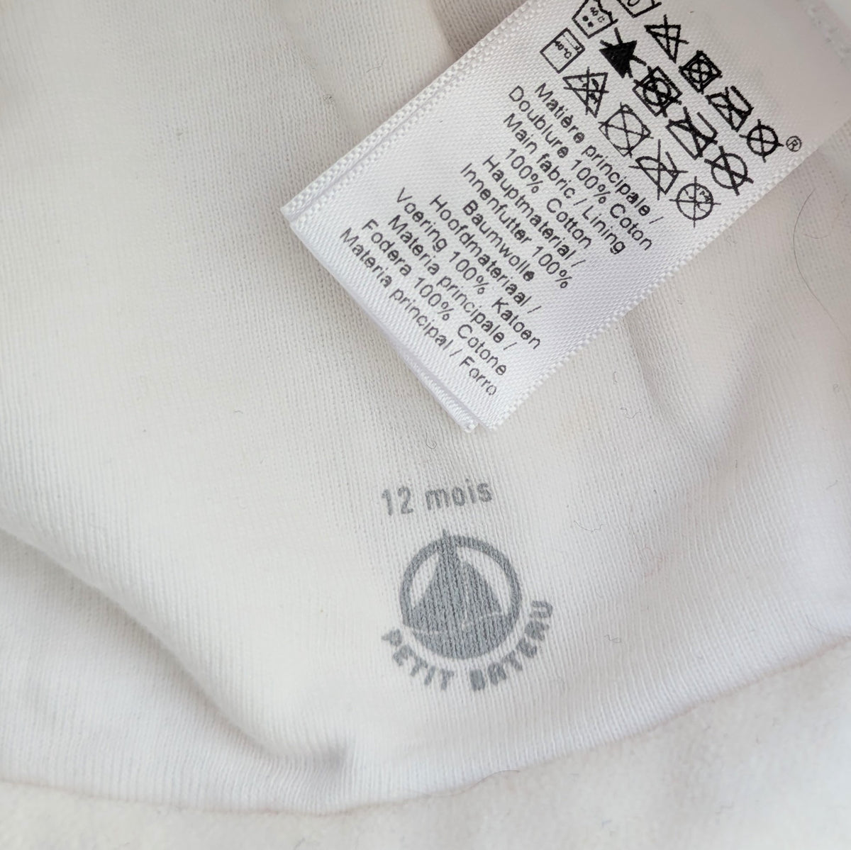 Petit Bateau hat - 12 mo