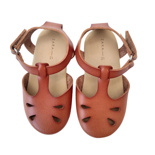 Zara Ledersandalen Größe 21