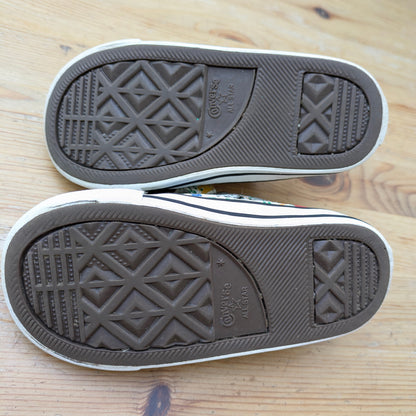 Converse shoes - size 23