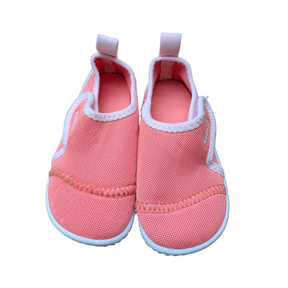 Nabaji water shoes size 24/25