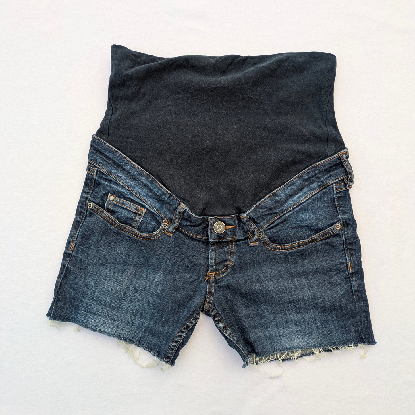 H&M Maternity jean shorts - Size 38