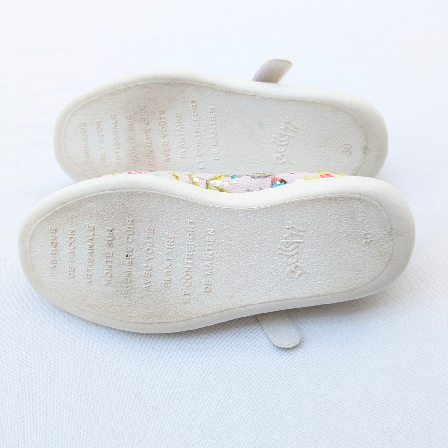 Bellamy canvas flats- size 30