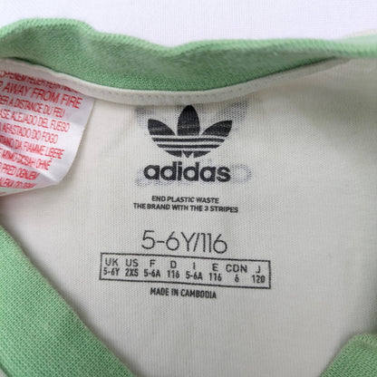 Adidas t-shirt - 5-6 years
