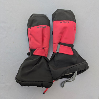 Wedze gloves - 6 yrs