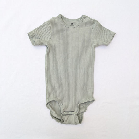 H&M onesie - 2 yrs / 92