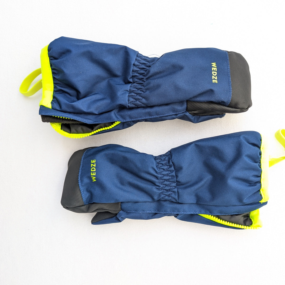 Wedze gloves - 3-4 yrs