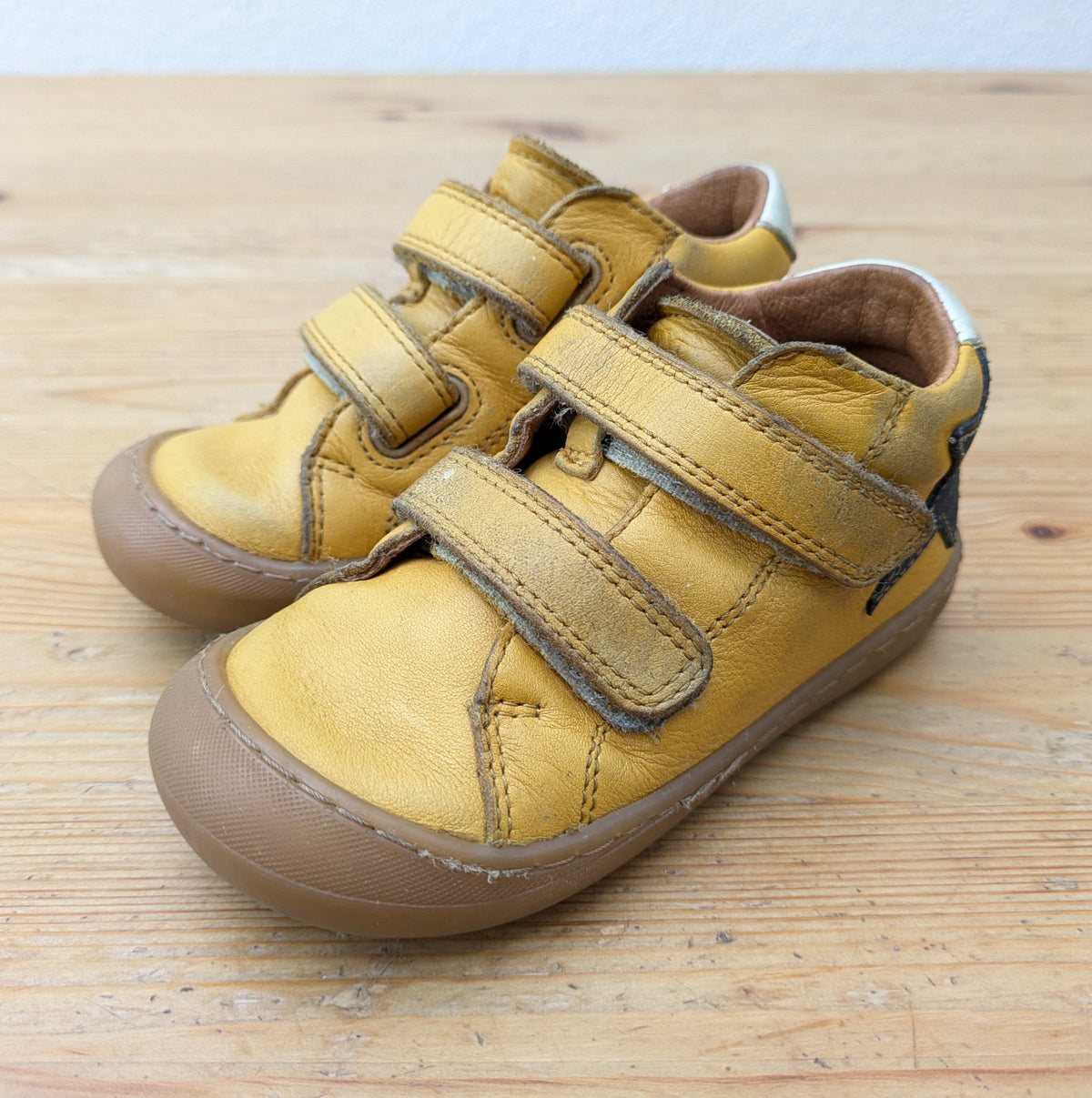 Froddo Barefoot Shoes - size 22