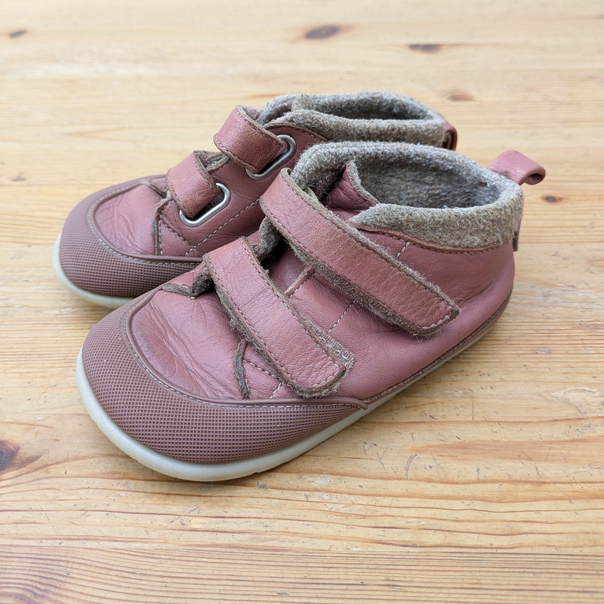 Zapato Feroz Barefoot Shoes - size 22