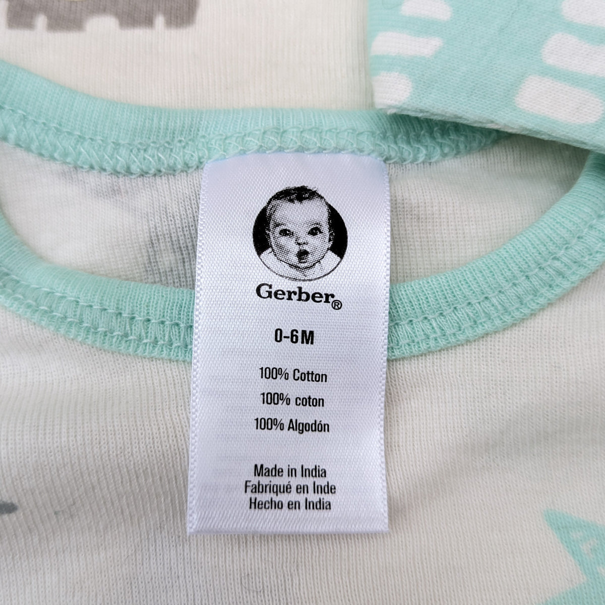 Gerber newborn nightgown set (0-6mo)